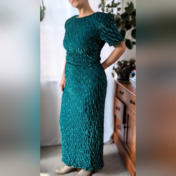 Laurence Kazar - Vintage NWOT 100% silk sequin ballgown - gorgeous green - Large - Picture 5 of 6